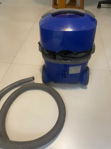 Aspirador de Pó e Água Electrolux