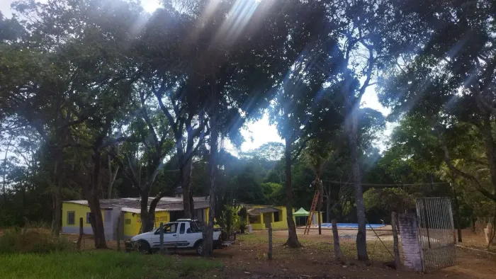 Vendo chácara com piscina, fundo com o Córrego Palmeiral