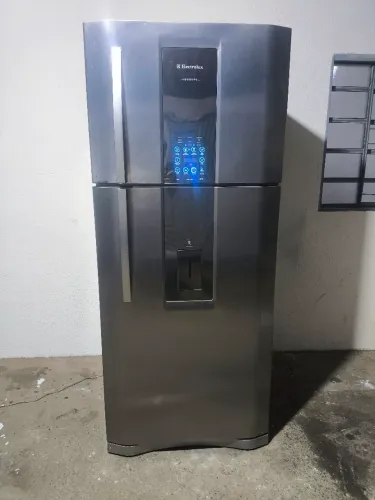 Geladeira Eletrolux 550lt Premium funcionando perfeitamente top (entrego)