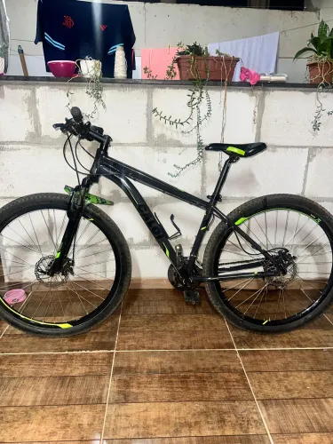 Bicicleta Caloi Velox Aro 29 - 21 Marchas