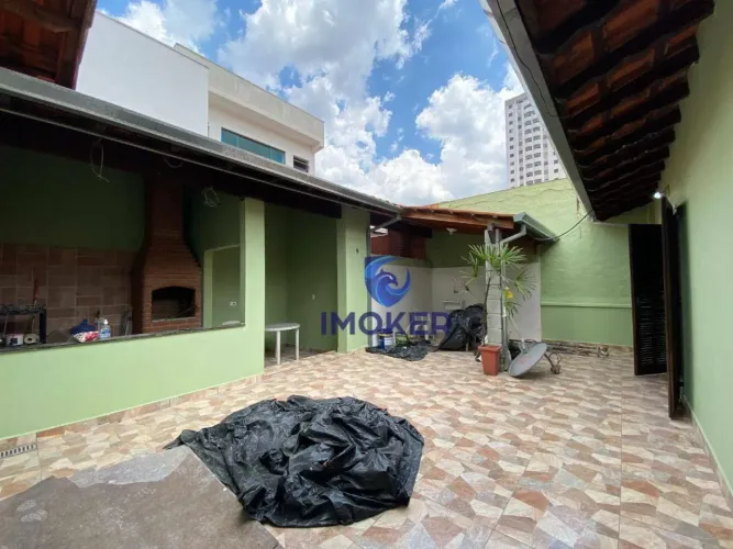 Casa em Suzano/SP; 2 dormitórios (1 suíte); escritório; quintal; churrasqueira; 2 vagas pe