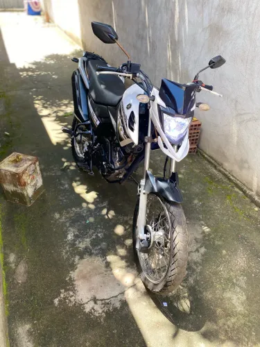 Vendo urgente Yamaha XTZ 150 2020/2021 em dias pego moto menor com volta 