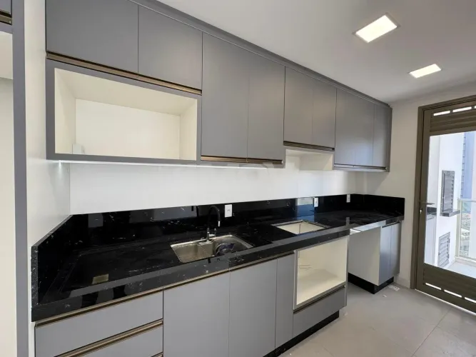 APARTAMENTO PARA LOCAÇÃO NO SÃO VICENTE HOME CLUB COM 1 SUÍTE + 1 DORMITÓRIO