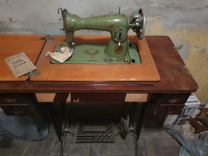 Maquina de costura Leonam!