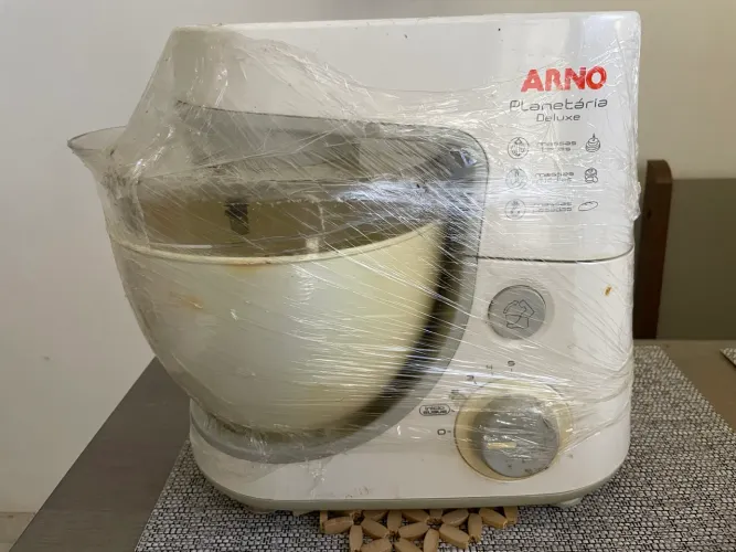 Batedeira planetária ARNO 127v