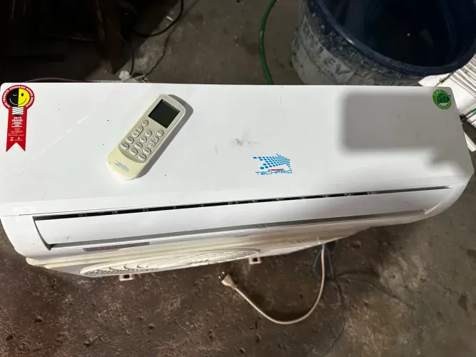 Vende se central de ar 12 mil