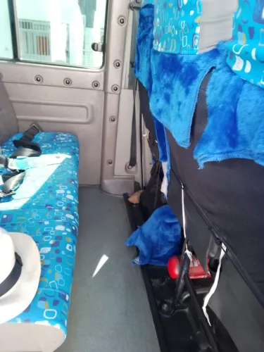 Vendo uma van