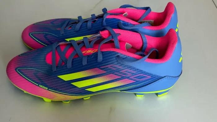 NOVA - Chuteira ADIDAS F50 clube