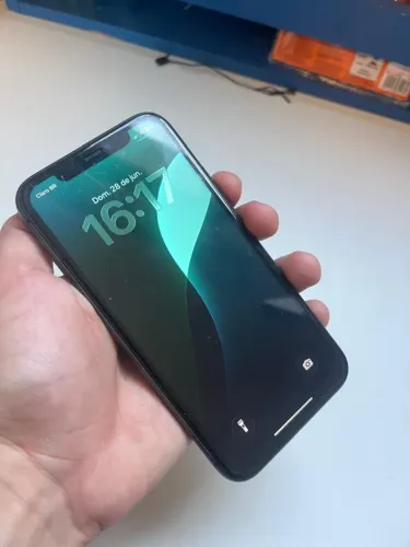 Iphone 11 preto em bom estado