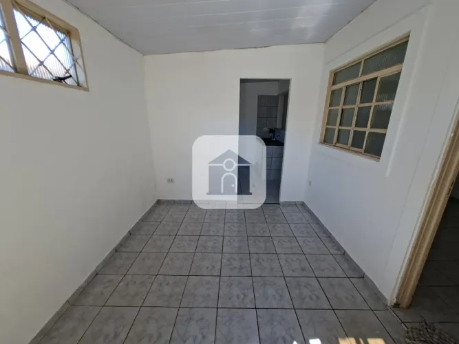 Casa para locação no bairro Presidente Roosevelt
