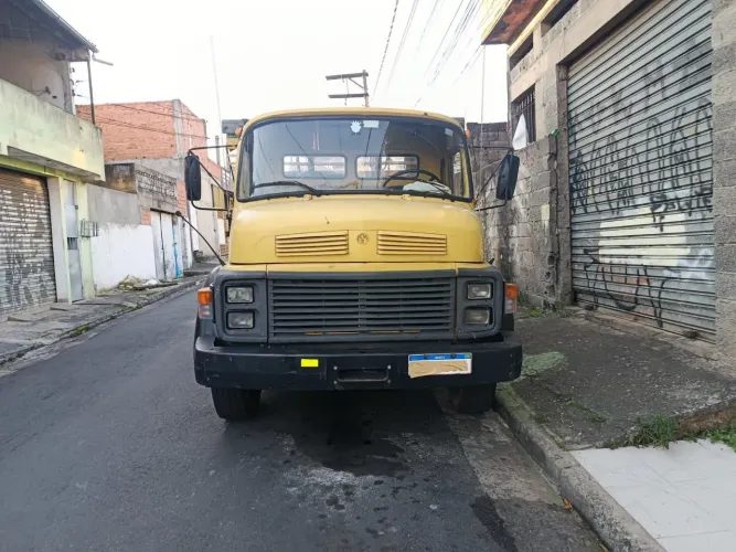 MB 1113 Carroceria