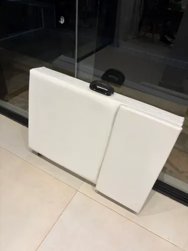 Maca portátil com cabeceira reclinável