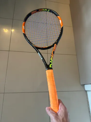 Raquete de tênis wilson