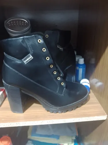 Bota coturno 39
