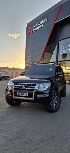 Mitsubishi Pajero HPE Full 3.2 4X4 T.i.dies. 5P AUT 2020