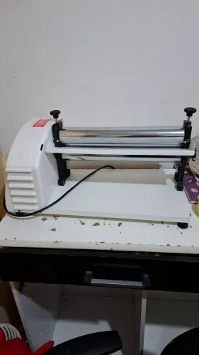 Maquina de fazer massa