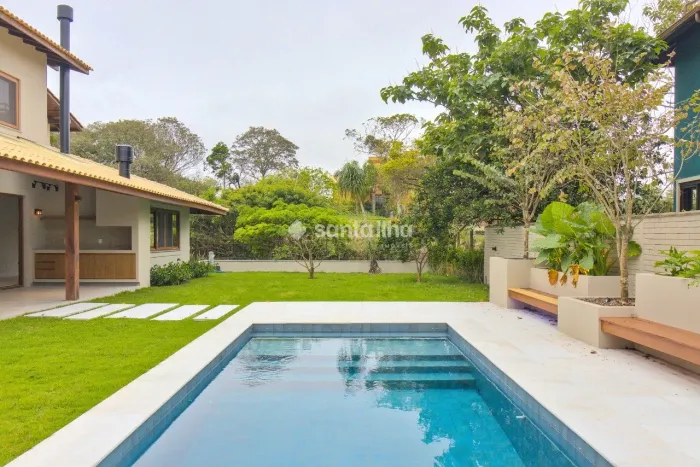 Casa em condomínio com 4 suítes à venda, 350m² - Rio Tavares - Florianópolis/SC
