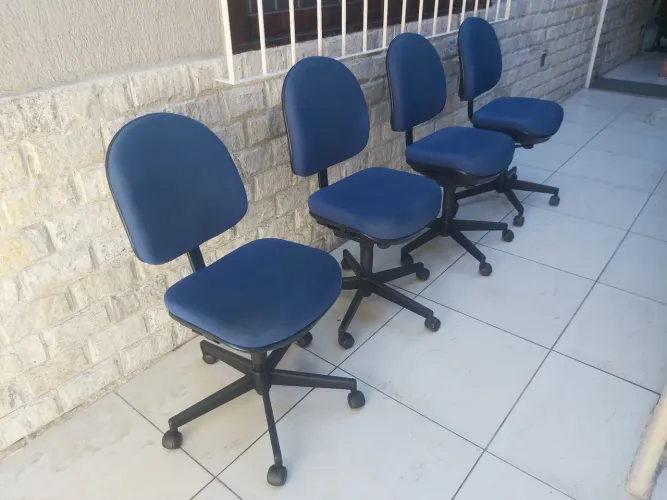 Cadeira Giratória de Escritório GIROFLEX 