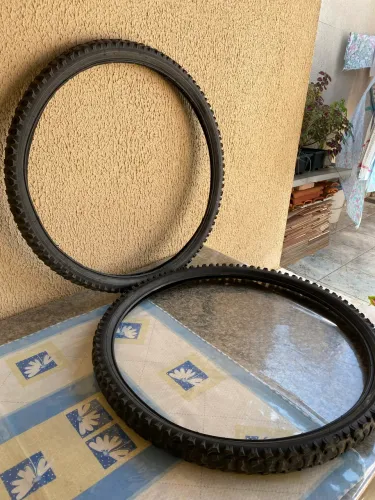 Pneu de bicicleta aro 26 usado