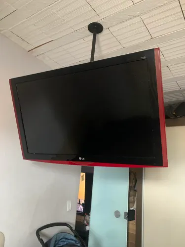 Tv Lg 42 polegadas Com Suporte de Teto