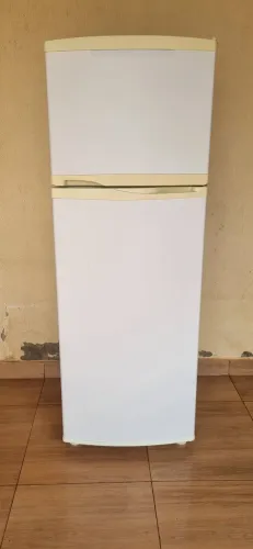 Vendo Geladeira Cônsul FROOSFREE 