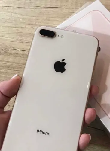 iPhone semi novo