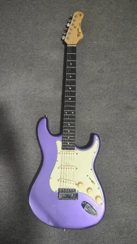 Guitarra Elétrica Tagima Stratocaster Tg-500 Violeta