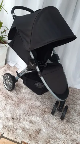 Carrinho de bebê BRITAX importado suporta até 25 kg