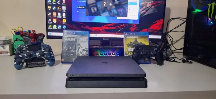 Ps4 slim 500gb 2 controle