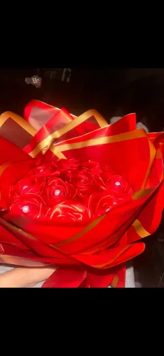 Buque rosas vermelhas
