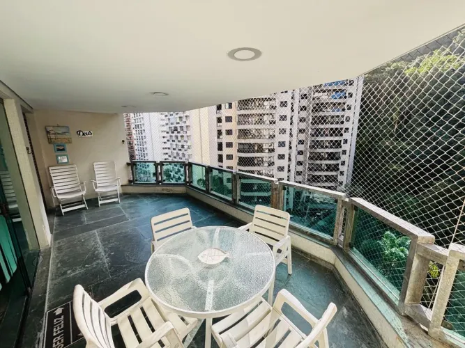 Apartamento para locação na Praia das Pitangueiras, Guarujá/SP