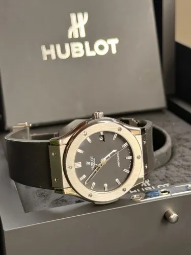Relógio Hublot Classic Fusion Automatic (Seminovo)