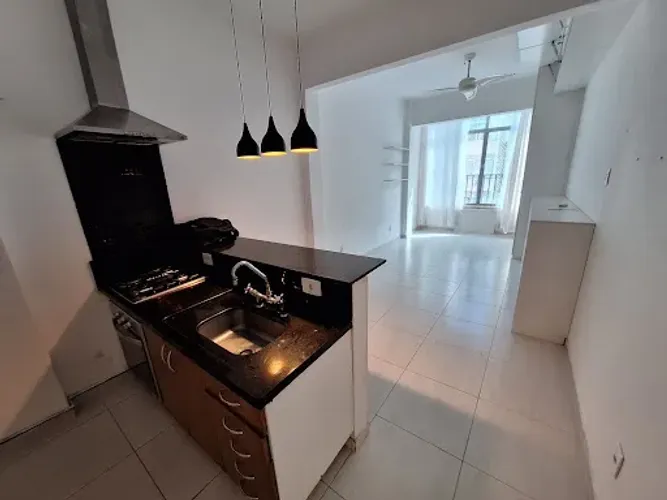Kitnet com 1 dormitório para alugar, 36 m² - Copacabana - Rio de Janeiro/RJ