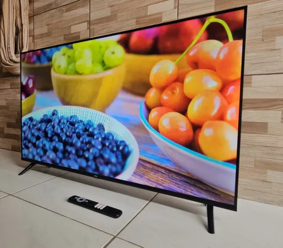 TV SMART E ANDROID 43 POLEGADAS COM NOTA FISCAL ACEITO CARTÃO