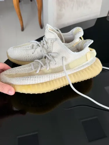 Yezzy Boost 350 V2 Light