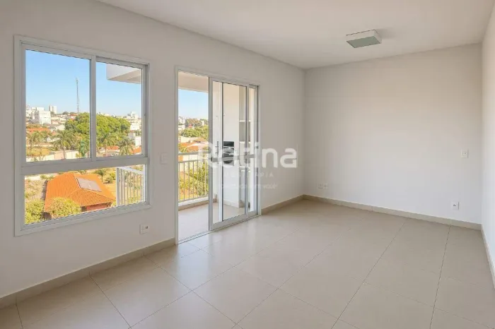 Apartamento mobiliado com 2 quartos à venda no Bairro Tubalina, em Uberlândia