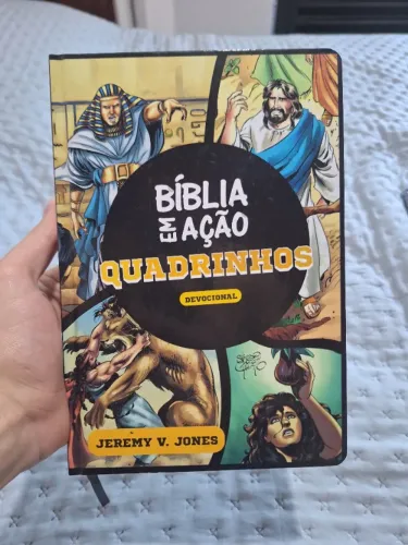 Bíblia em Ação em Quadrinhos - Devocional versão capa dura