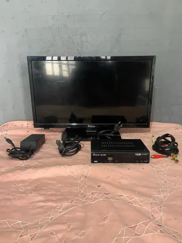 TV LED 20" Philco + Conversor Digital Full HD (Serve como Monitor de PC/Notebook) 