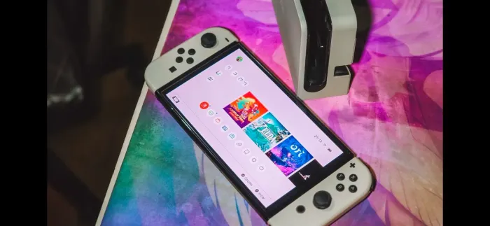 SWITCH OLED