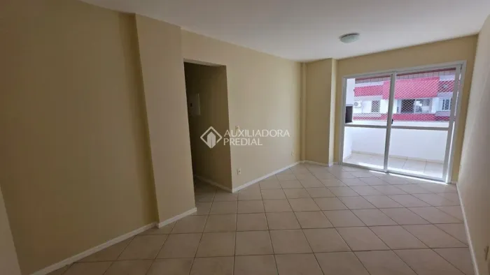 Apartamento à venda no bairro Trindade com 71 m² e 2 dormitórios/quartos.