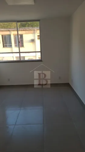 Venda de Apartamento de 2 Quartos em Santa Rosa, Niterói-RJ: 50m², 1 vaga, Imóvel Impecáve