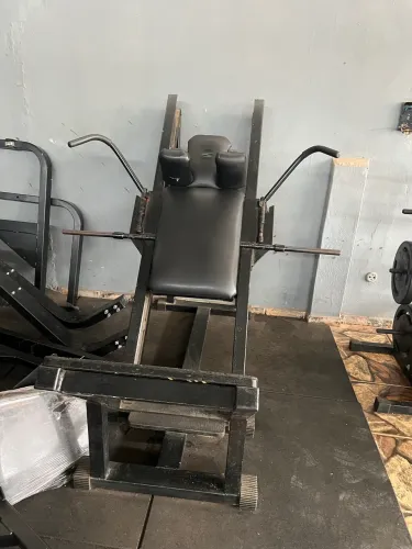 Agachamento Hack academia 