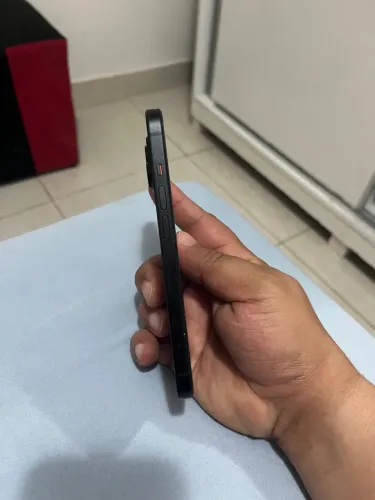 iPhone 15 128 GB 