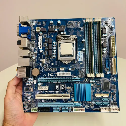 Kit Upgrade: Placa-Mãe Gigabyte GA-Q77M-D2H + Intel Core i5 3470 + 8GB RAM
