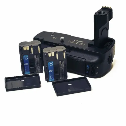 Grip Canon BG-E4 com duas Baterias Canon BP-511A