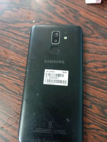 Samsung j8