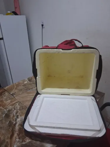 Vendo uma bag no valor 200