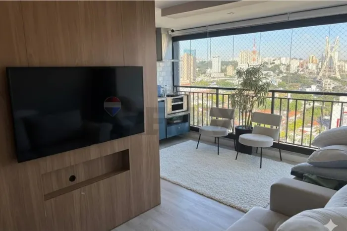 Apto no Brooklin para locação 94m2