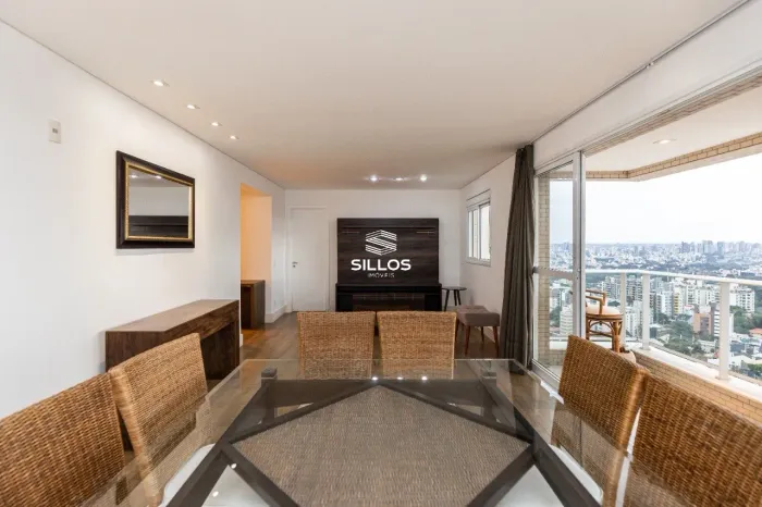 Apartamento à venda com 2 suites no Cristo Rei em Curitiba