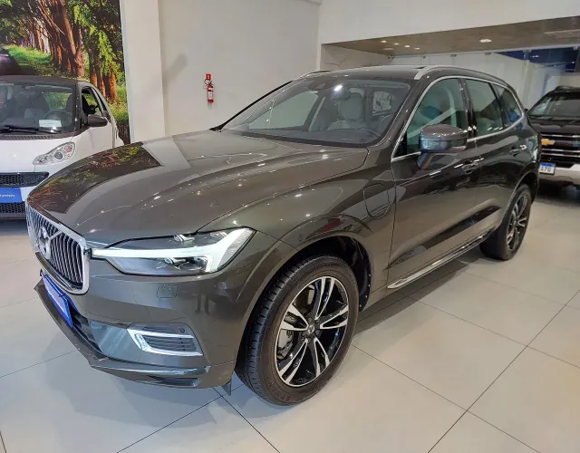 Volvo XC-60 XC 60 T-8 Híbrido Momentum 2.0 5P 2021
